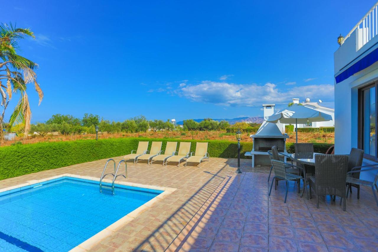 Villa Stavriella Lací Kültér fotó