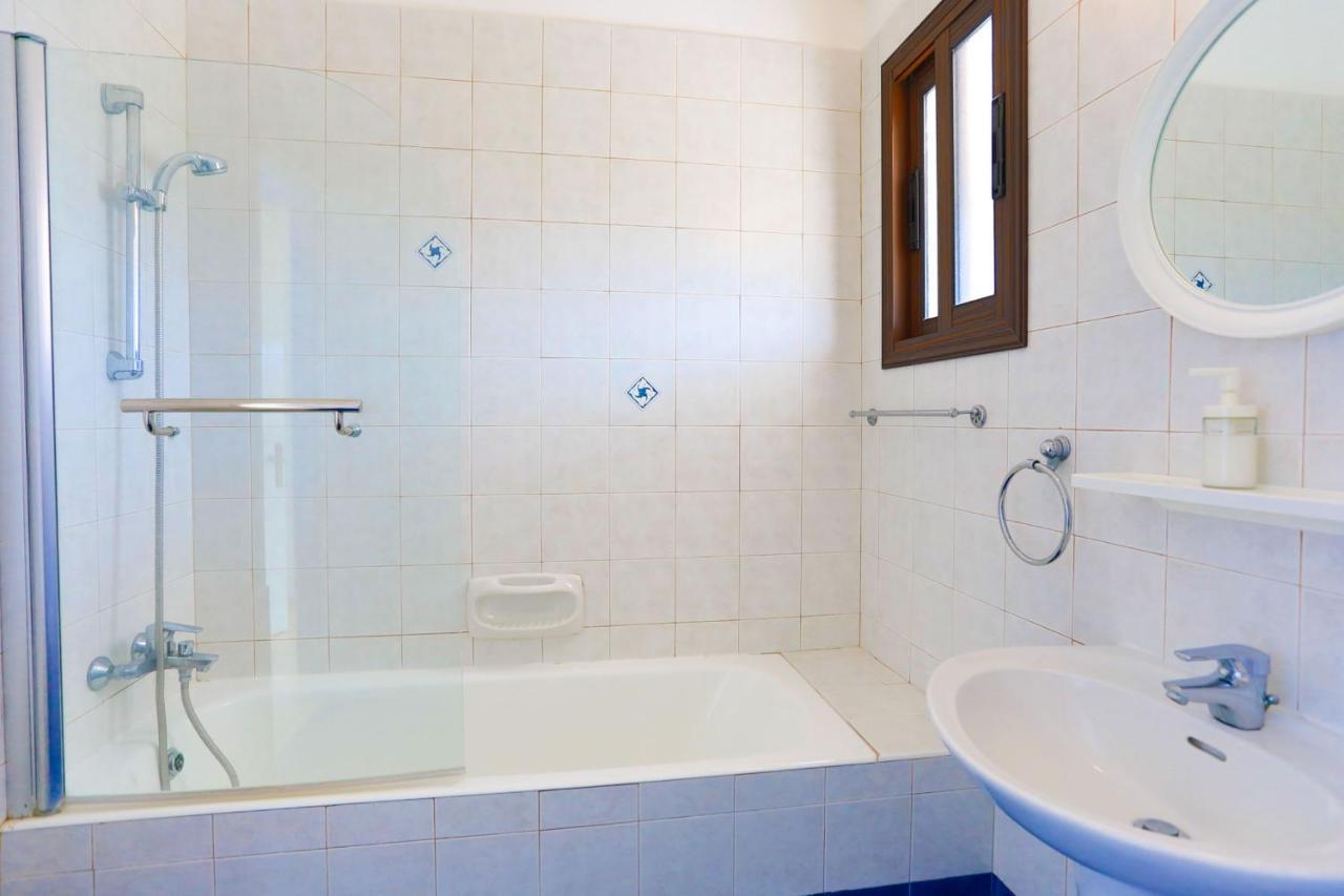 Villa Stavriella Lací Kültér fotó